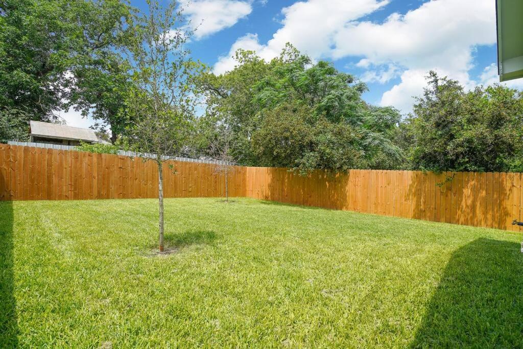 Spacious, Sleeps 6, St Phillips, King Bed San Antonio Buitenkant foto